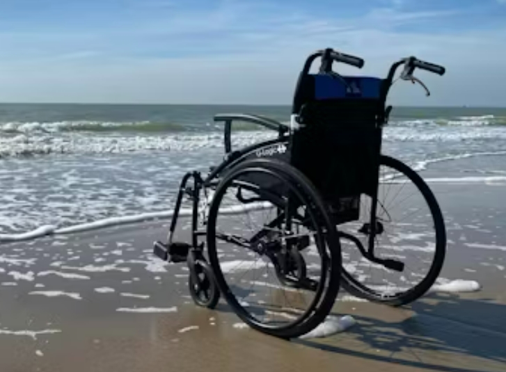 Motorisierter Rollstuhl vs. gebrauchter motorisierter Rollstuhl 